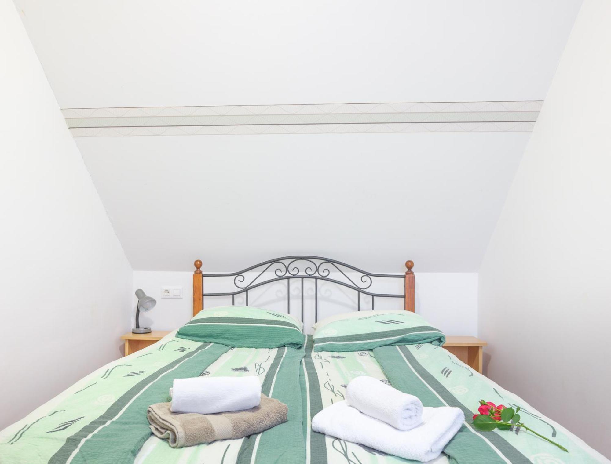 Apartments Suster Stari Trg ob Kolpi Phòng bức ảnh
